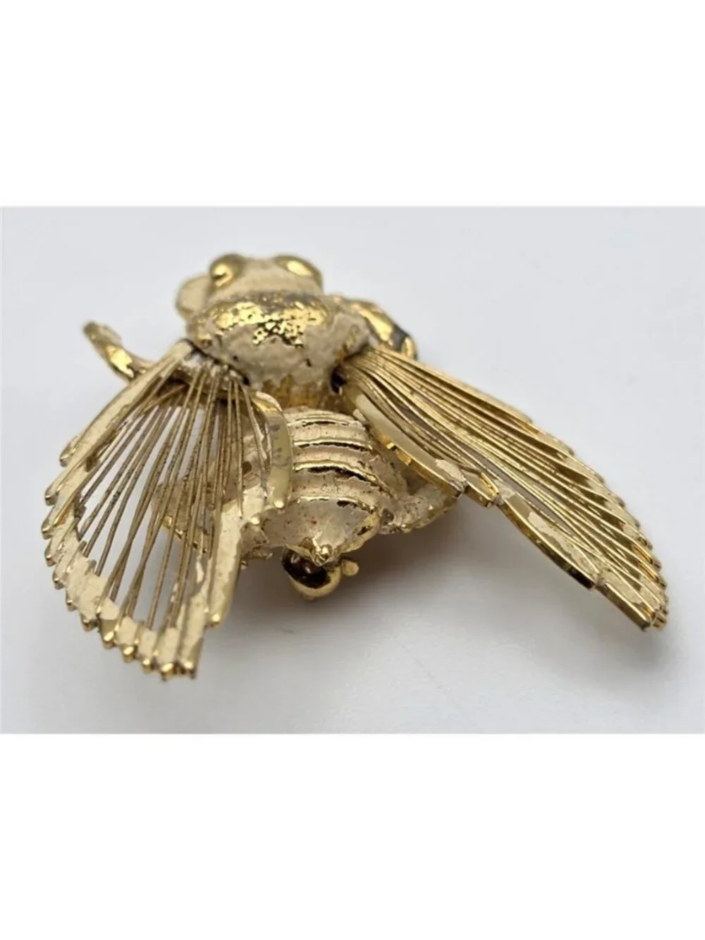Monet Gold Tone Cicada Brooch Openwork Wire Wing Insect Pin 1.5 In Vintage